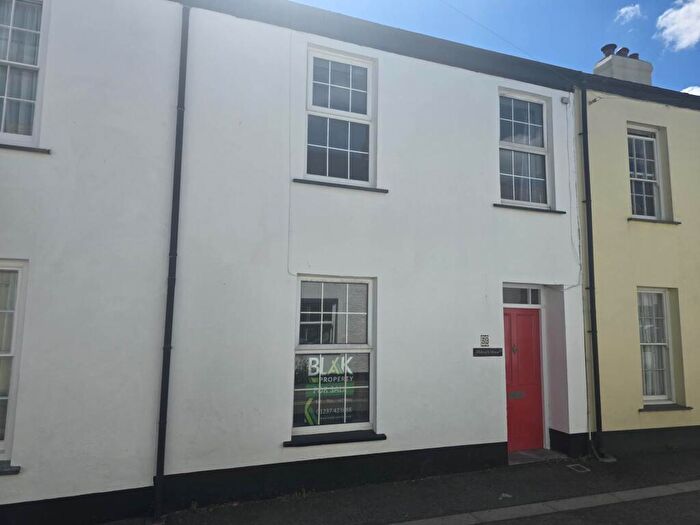 4 Bedroom Terraced House For Sale In Fore Street, Hartland, EX39