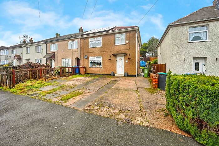 3 Bedroom End Of Terrace House For Sale In Birks Road, Mansfield, Nottinghamshire, NG19