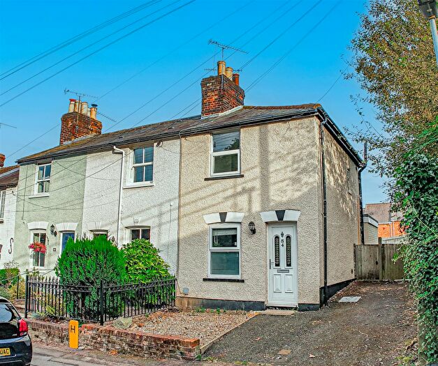 2 Bedroom End Of Terrace House For Sale In Cravells Road, Harpenden, AL5