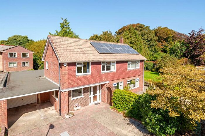 4 Bedroom Link Detached House For Sale In Arbutus Close, Dorchester, Dorset, DT1