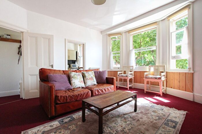 1 Bedroom Flat To Rent In St James Avenue, Kemp Town, BN2
