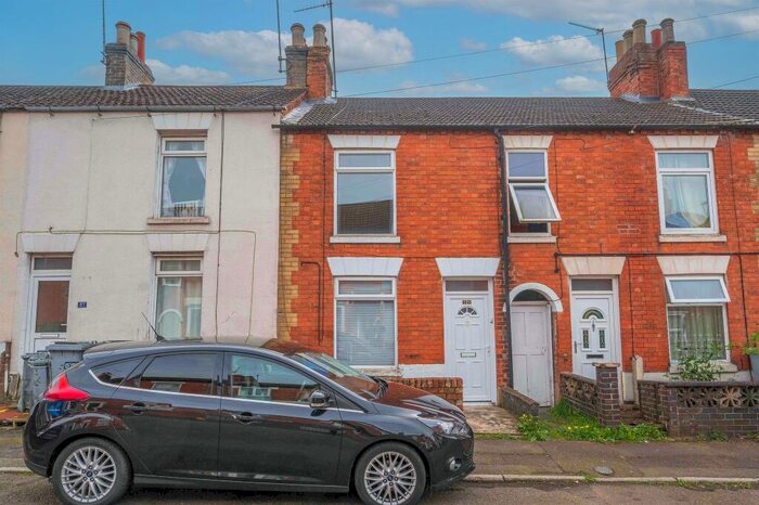 3 Bedroom Terraced House For Sale In Buccleuch Street, Kettering, NN16