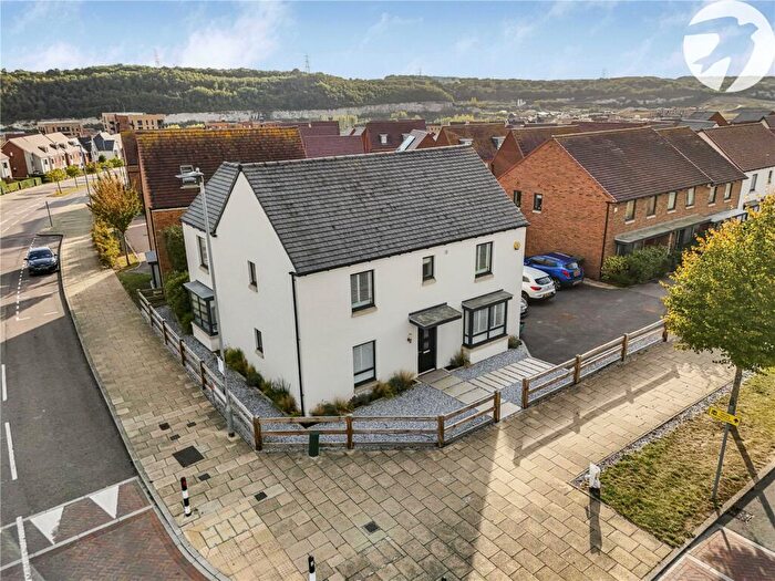 4 Bedroom Detached House For Sale In Giles Drive, Castle Hill, Ebbsfleet Valley, Swanscombe, DA10