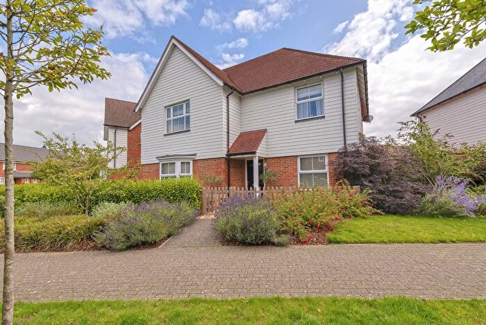 5 Bedroom Detached House For Sale In Pixie Walk, Kings Hill, ME19