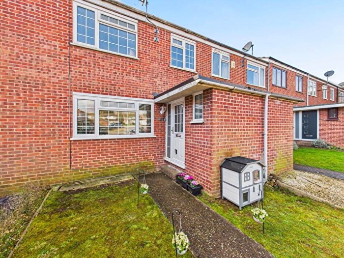 3 Bedroom Terraced House For Sale In Ireton Court, Thame, OX9