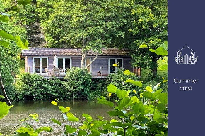 2 Bedroom Detached House For Sale In Waters Edge, Stonerush Lakes, PL13