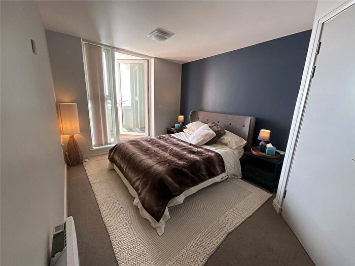2 Bedroom Flat For Sale In Havannah Street, Cardiff, CF10