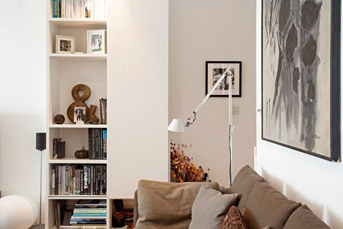 3 Bedroom End Of Terrace House For Sale In Osiers Road, Putney, London, SW18