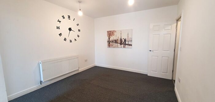 2 Bedroom Flat To Rent In Duckworth Lane, Bradford, BD9