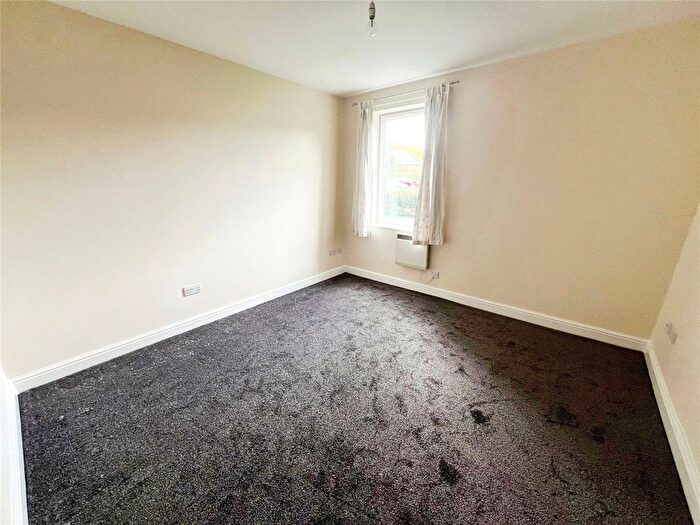 2 Bedroom Flat To Rent In Bravery Court, Liverpool, Merseyside, L19