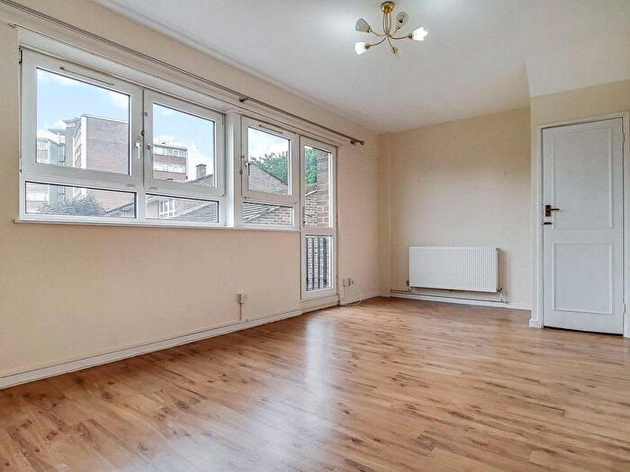 3 Bedroom Flat For Sale In Stoford Close, London, SW19