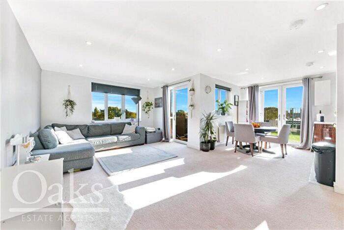 3 Bedroom Apartment For Sale In Aventine Avenue, Mitcham Eastfields, CR4