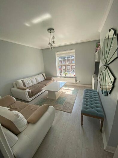 2 Bedroom Flat To Rent In Arran House, Stamford Hill, N16