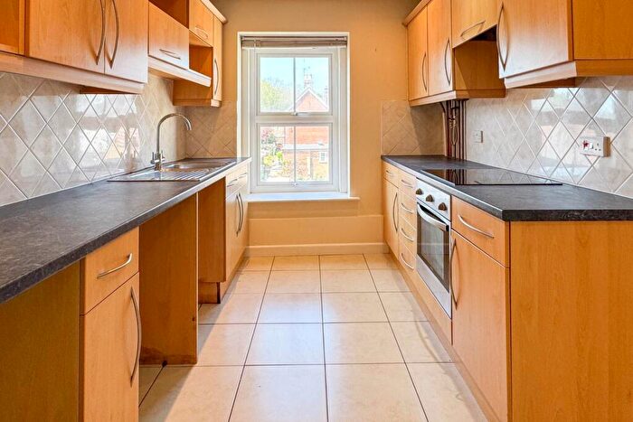 2 Bedroom Flat To Rent In Salisbury Street, Blandford Forum, DT11