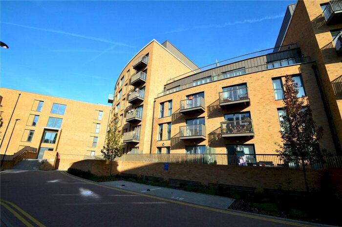 2 Bedroom Apartment To Rent In Palladian Court, Cabot Close, Croydon, CR0