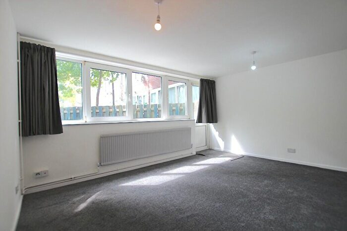3 Bedroom Ground Maisonette To Rent In St. Ann's Road, London, N15
