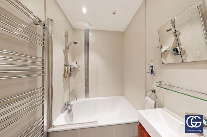 2 Bedroom Apartment To Rent In Charlotte Court, East Barnet Road, London, EN4