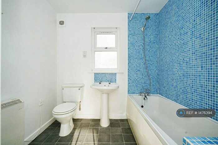 2 Bedroom Flat To Rent In Beechfield House, Swinton, M27