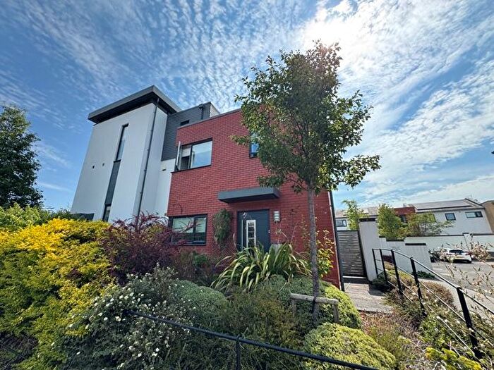 3 Bedroom Semi-Detached House To Rent In The Chase, Topsham, Exeter, EX3