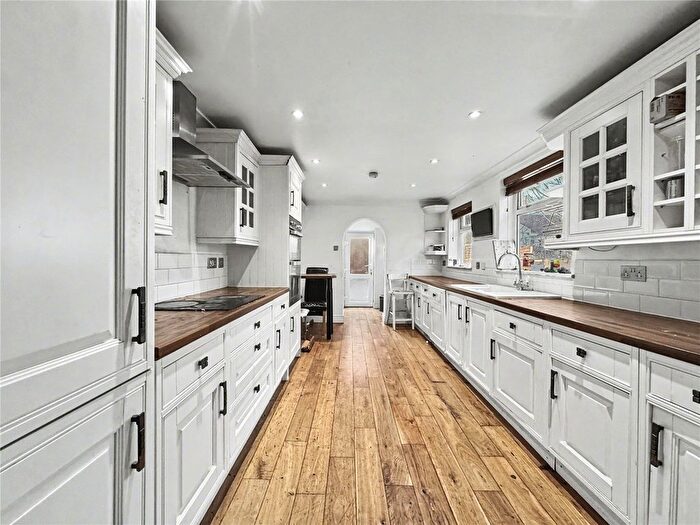 3 Bedroom Terraced House For Sale In Chester Road, Gillingham, Kent, ME7