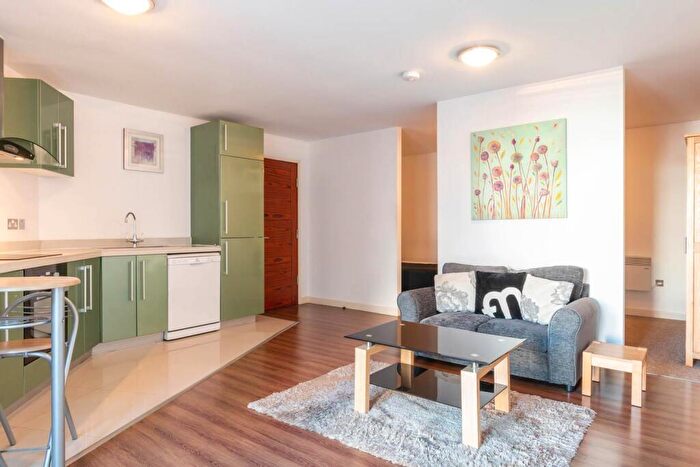 Apartment To Rent In Kenyon Forge, Kenyon Street, B18