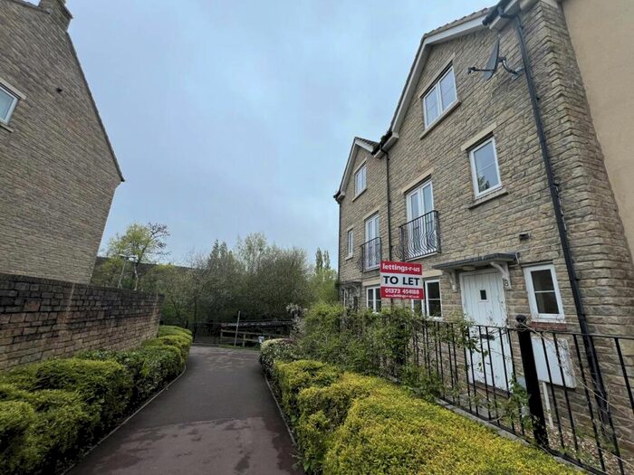 4 Bedroom House To Rent In River Walk, Frome, Somerset, BA11