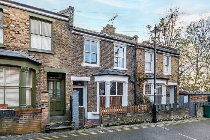 3 Bedroom Terraced House To Rent In Whistler Street, London, N5