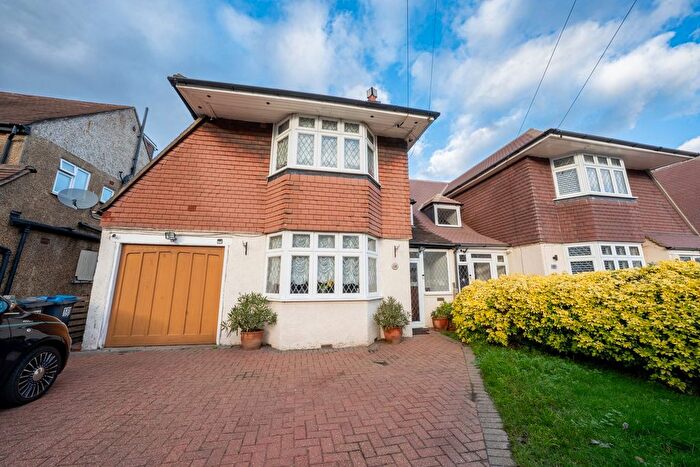 3 Bedroom Semi Detached House For Sale In Shirley Way, Shirley, Croydon, CR0