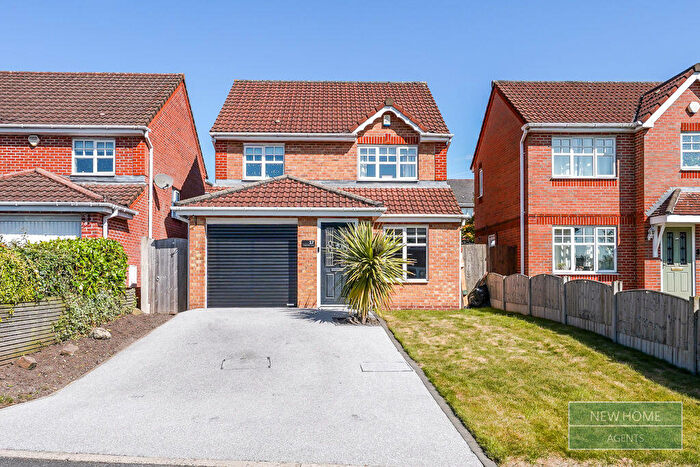 3 Bedroom Detached House For Sale In Threadmill Lane, Swinton, Manchester, M27