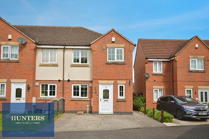3 Bedroom Town House For Sale In Rose Gardens, Arkwright Town, Chesterfield, S44