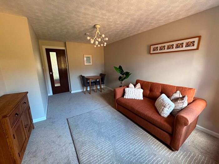 1 Bedroom Flat To Rent In Kilmaurs Road, Newington, Edinburgh, EH16