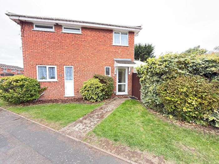 1 Bedroom End Terrace House For Sale In Dunsmore Road, Farley Hill, Luton, Bedfordshire, LU1