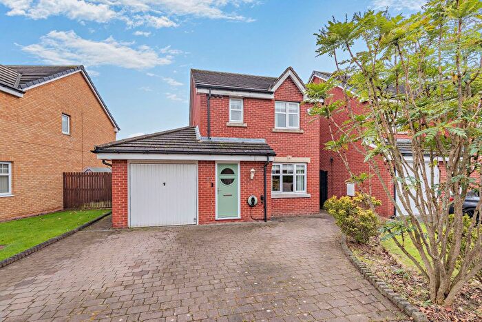 3 Bedroom Detached House For Sale In Longbow Avenue, Methley, Leeds, West Yorkshire, LS26