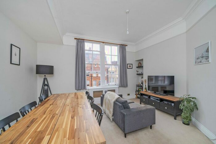 1 Bedroom Flat To Rent In Pont Street, London, SW1X