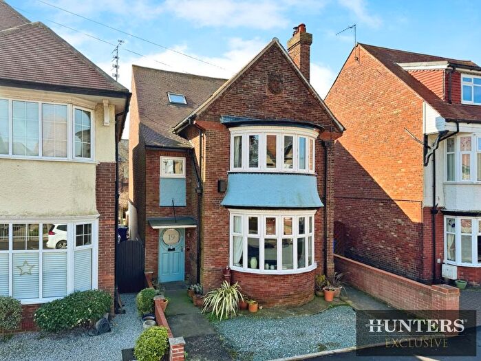 4 Bedroom Detached House To Rent In Mayfield Road, Bridlington, YO15