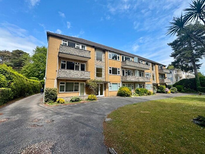 2 Bedroom Apartment For Sale In Marlborough Road, Bournemouth, Dorset, BH4