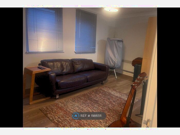 1 Bedroom Flat To Rent In Martyr Road, Guildford, GU1