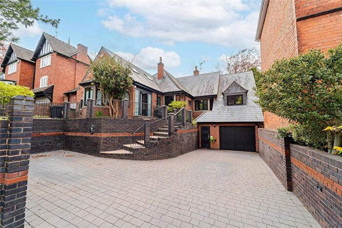 5 Bedroom Bungalow For Sale In Selly Park Road, Selly Park, Birmingham, West Midlands, B29