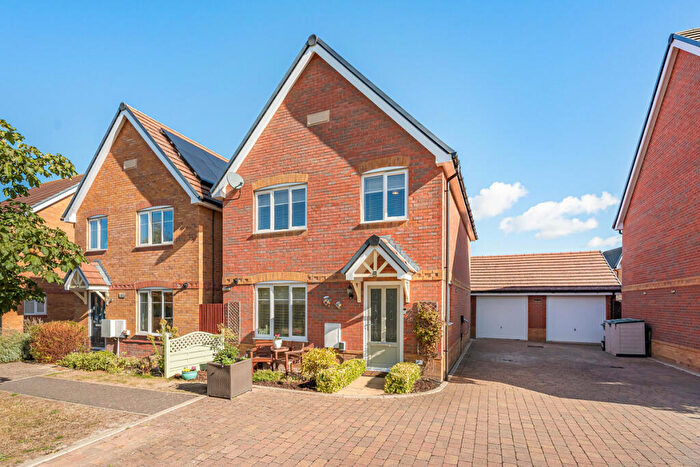 4 Bedroom Detached House For Sale In Moreland Road, Didcot, OX11