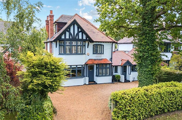 5 Bedroom Detached House For Sale In Littleworth Road, Esher, KT10