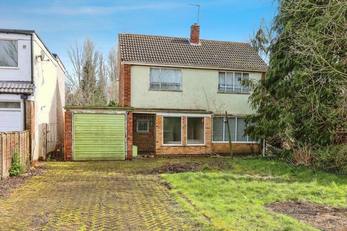 3 Bedroom Detached House For Sale In Elmdon Lane, Marston Green, Birmingham, West Midlands, B37