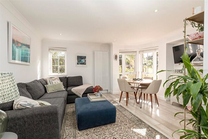 2 Bedroom Apartment For Sale In Orchard Brae Avenue, Edinburgh, Midlothian, EH4