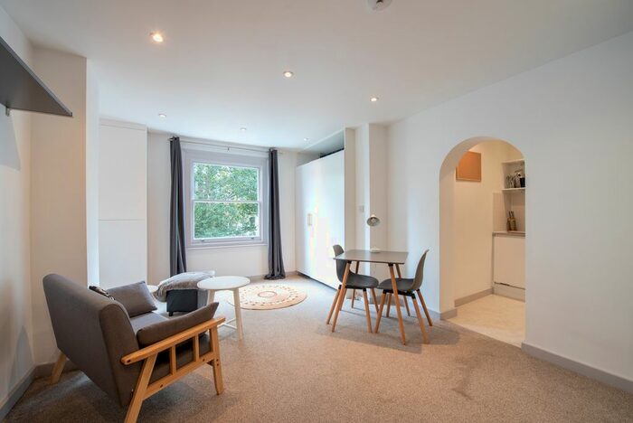 Studio To Rent In Belsize Grove, London, NW3