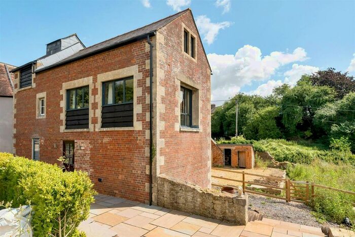 2 Bedroom Detached House For Sale In Bell Hill, Seend, SN12