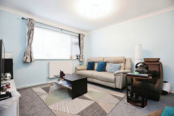 3 Bedroom Terraced House For Sale In Buckley Road, Leamington Spa, CV32
