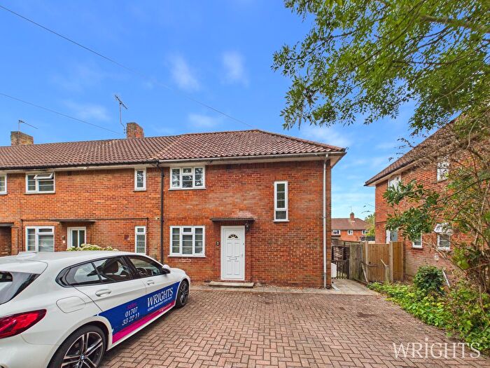 3 Bedroom Semi-Detached House To Rent In Longlands Road, Welwyn Garden City, AL7
