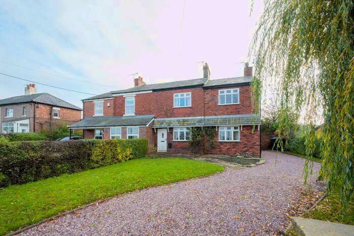 4 Bedroom Semi-Detached House To Rent In Liverpool Road, Bickerstaffe, L39