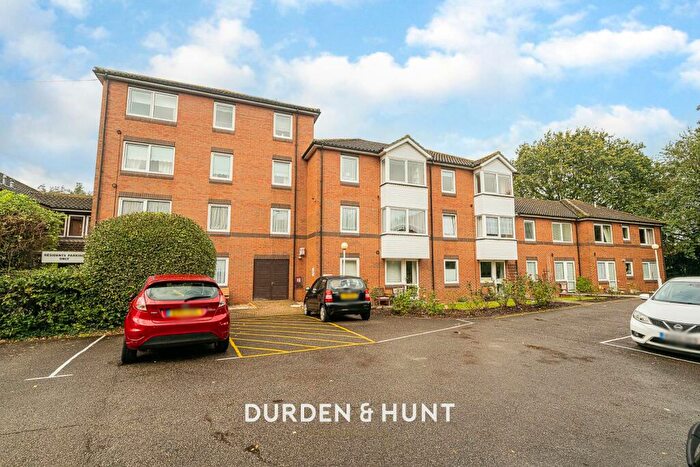 1 Bedroom Apartment For Sale In Goldsmere Court, Hornchurch, RM11