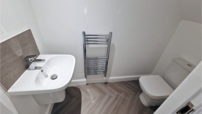 5 Bedroom Detached House For Sale In Off Moor Road, Bestwood Village Nottingham, NG6