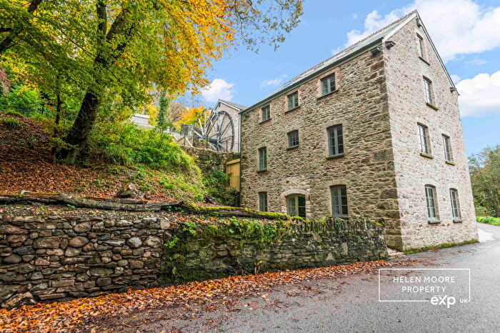 2 Bedroom Character Property For Sale In Loughtor Mill, Plympton, Plymouth, Devon, PL7